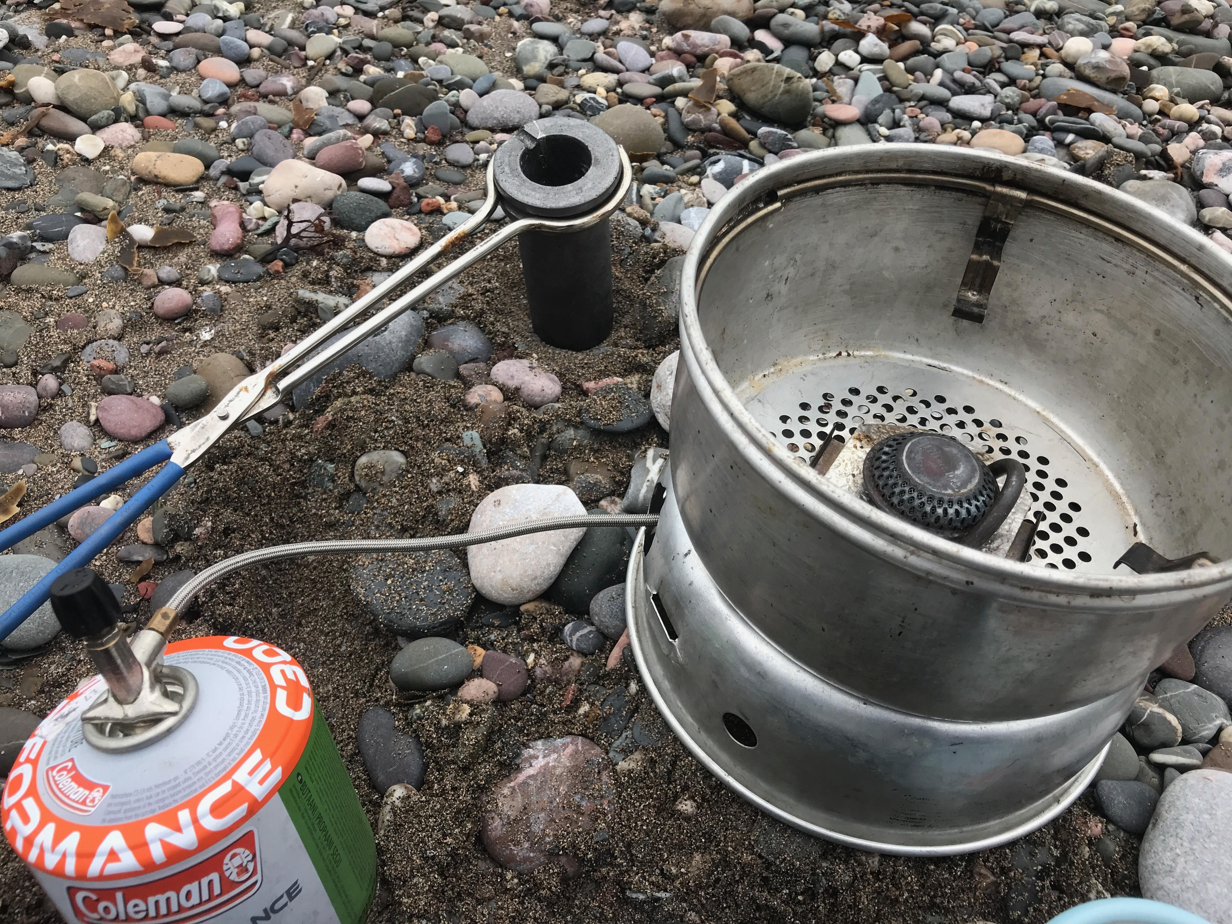On-site tin casting setup at geological source